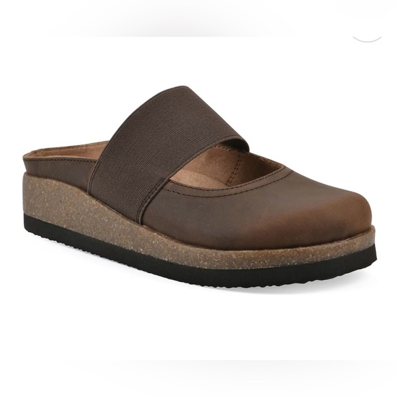 White Mountain Brown Mules - Picture 1 of 4